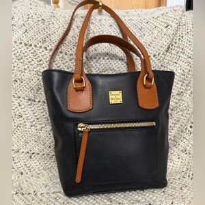 Dooney & Bourke Black Raleigh Tara Shopper Tote
